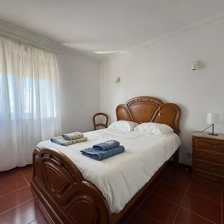 Casa Outeiro Polo 2 דירה