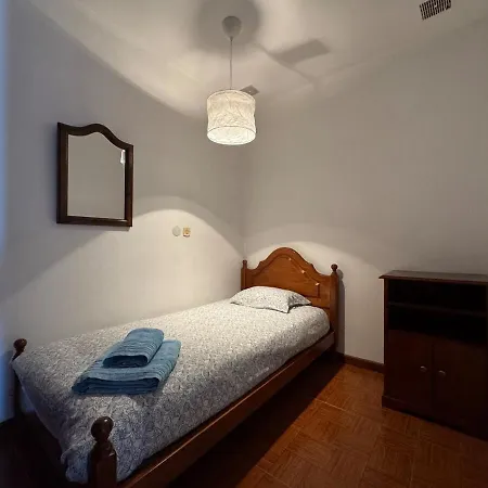 Casa Outeiro Polo 2 דירה *